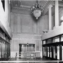 IL-Chicago-Riviera Vestibule and Box office